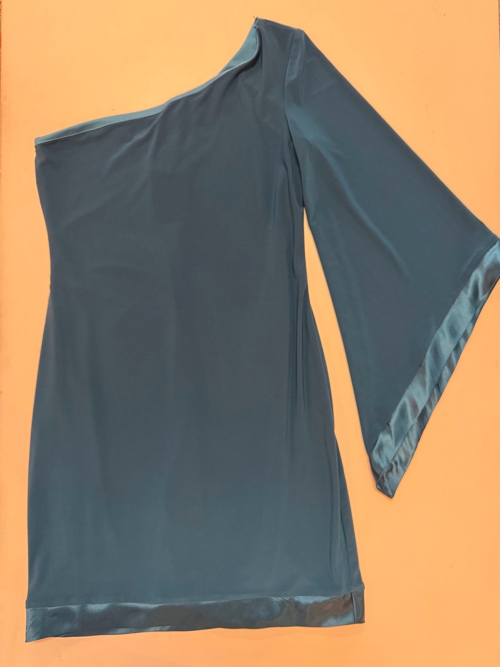 Bisou Bisou Blue Stretch Fabric Top with Label